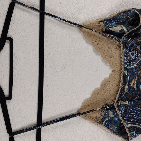 Victoria's Secret Blue Paisley Pattern Tan Lace Trim Adjustable Strap Cami Top - Picture 6 of 12